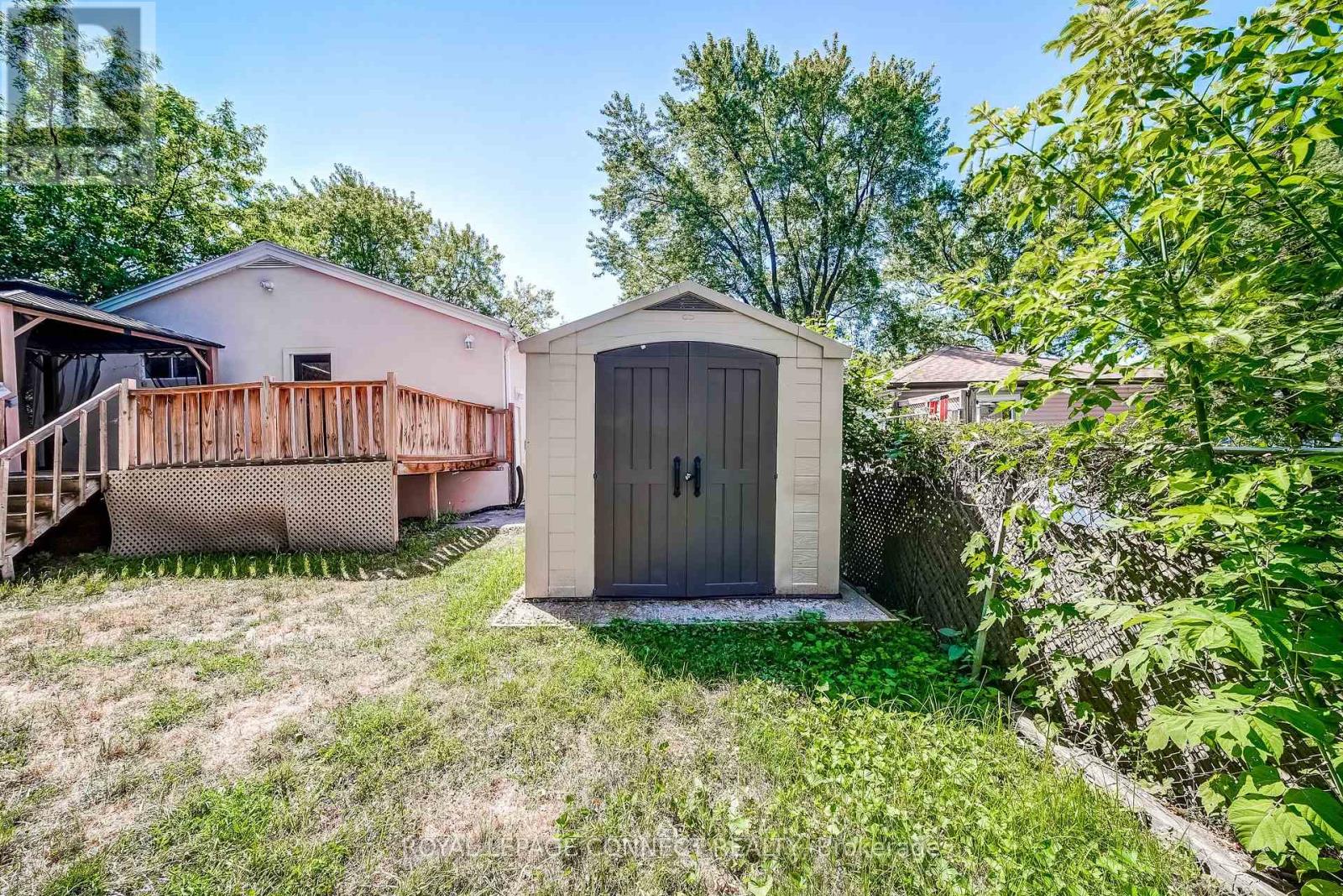 158 Beach Road, Georgina, Ontario  L4P 2L7 - Photo 29 - N12299650