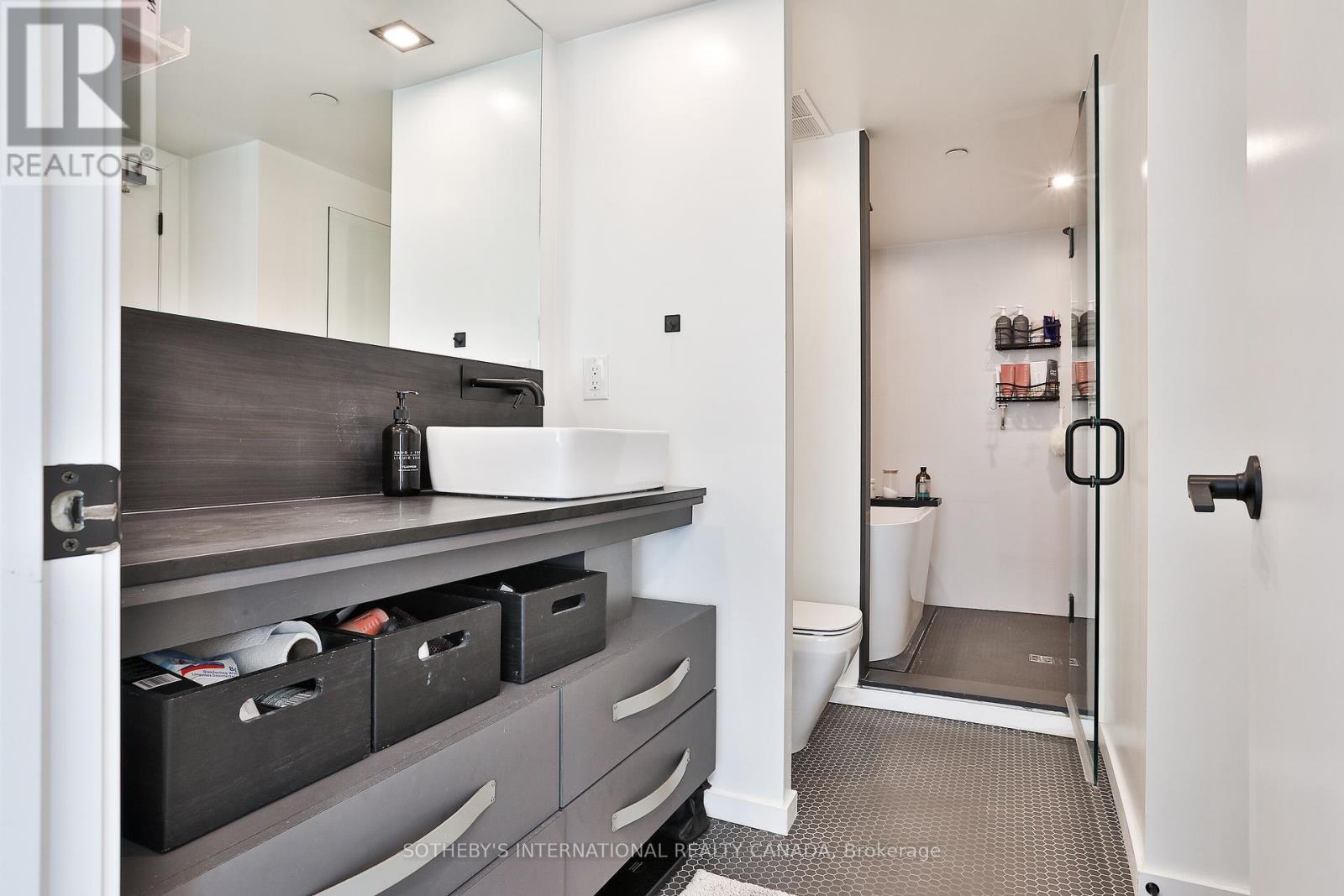 302 - 45 Dovercourt Road, Toronto, Ontario  M6J 3C2 - Photo 17 - C12304555