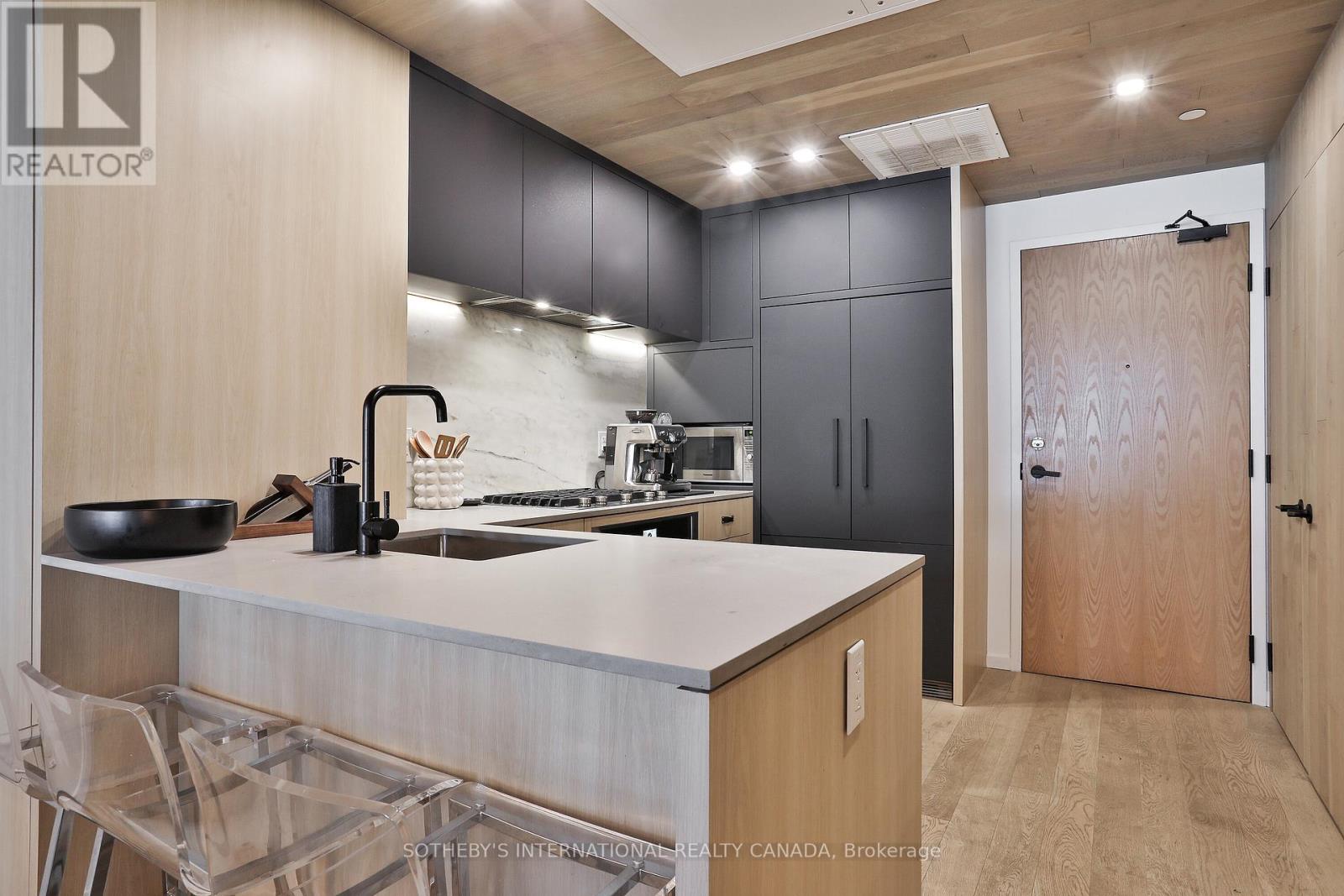 Property at 302 - 45 DOVERCOURT ROAD image 2