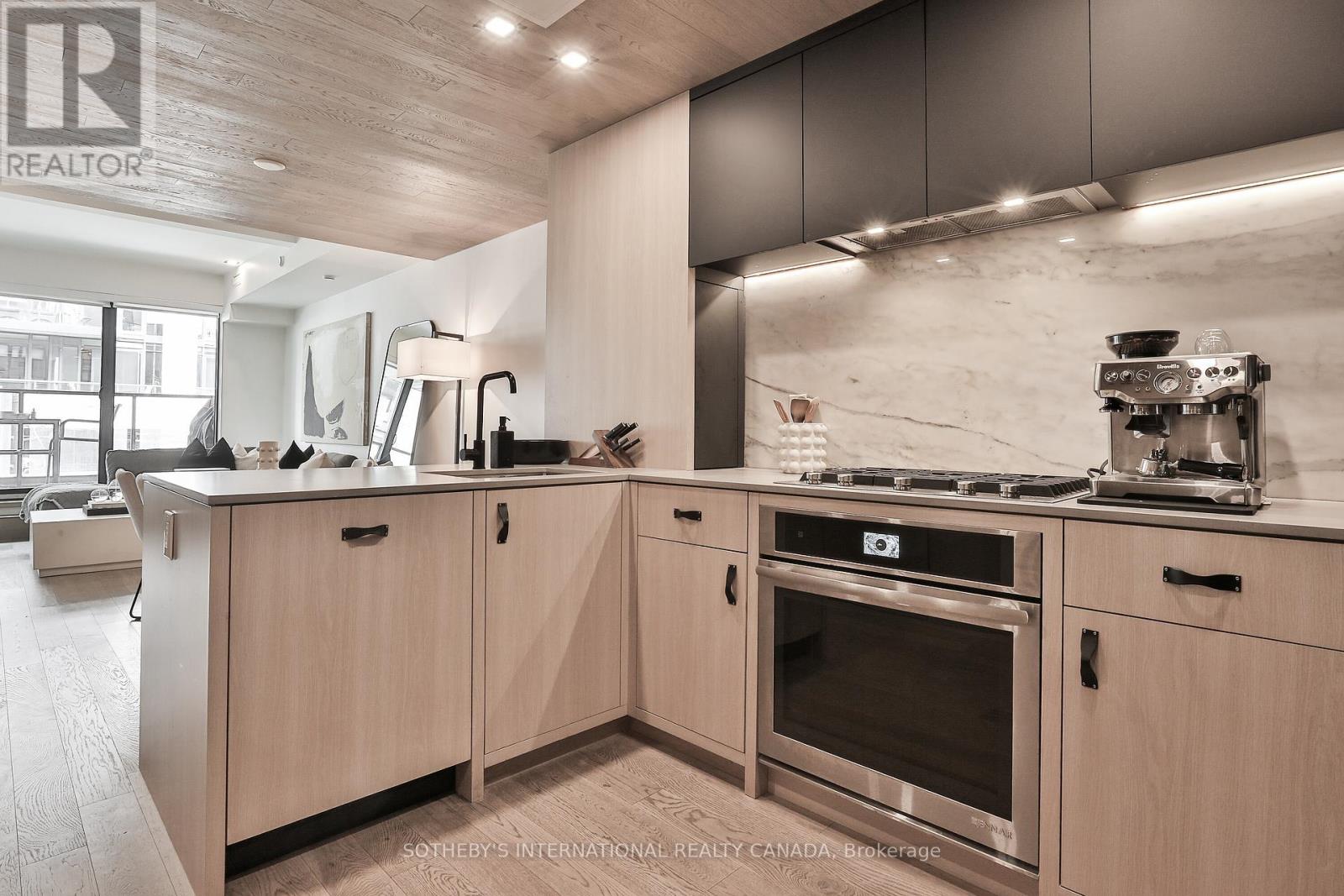 Property at 302 - 45 DOVERCOURT ROAD image 3