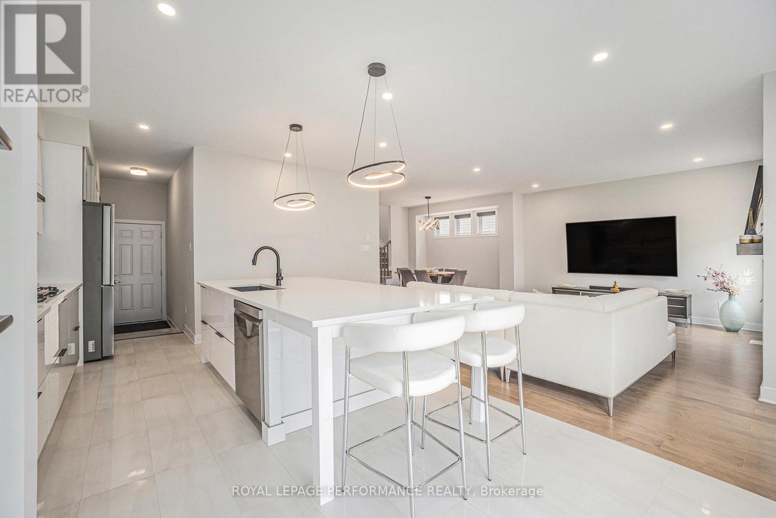 Property at 233 BEAUGENCY STREET image 4