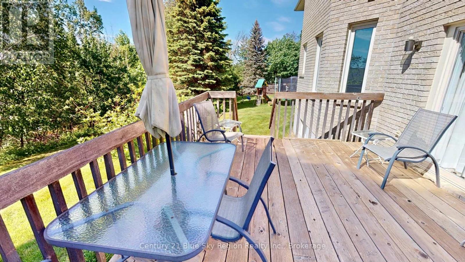 Property at 12 VIVYENNE COURT image 5