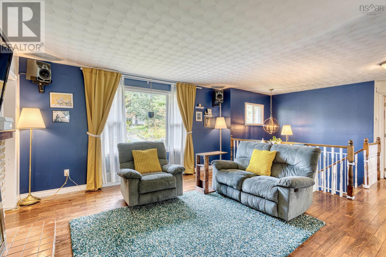 Property at 37 Theresa Court image 3