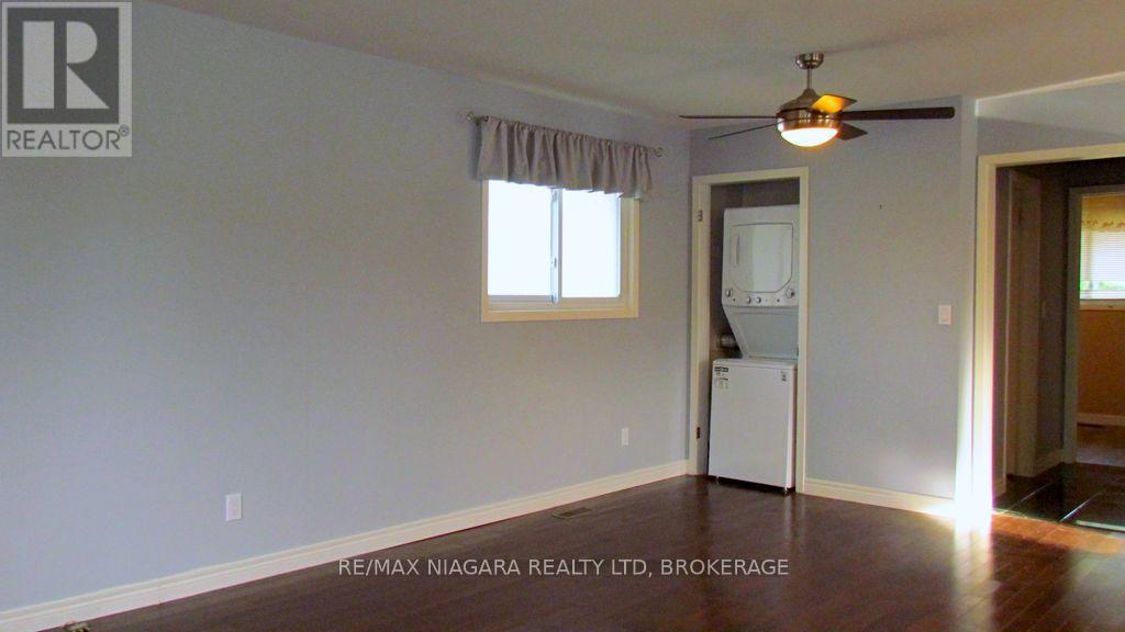 8110 Paddock Trail Drive, Niagara Falls, Ontario  L2H 1X3 - Photo 11 - X12304692
