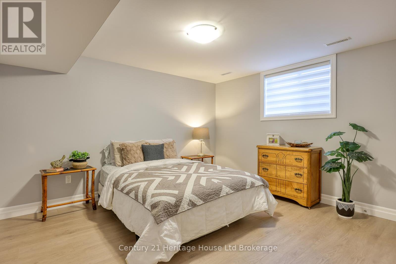89 Walker Road, Ingersoll, Ontario  N5C 0A6 - Photo 35 - X12304681