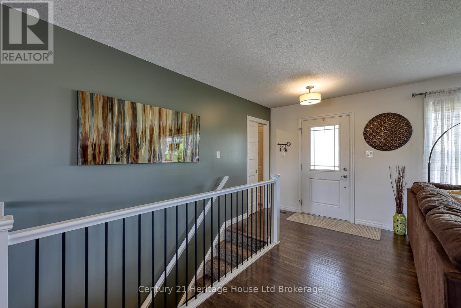 89 Walker Road, Ingersoll, Ontario  N5C 0A6 - Photo 6 - X12304681