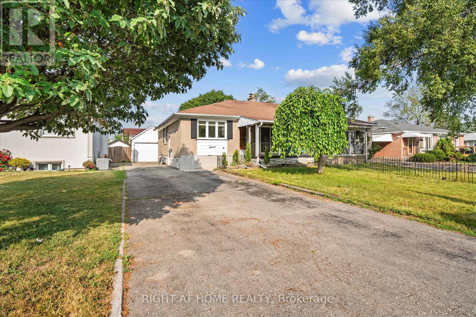 Property at 7 TULLOCH DRIVE image 1