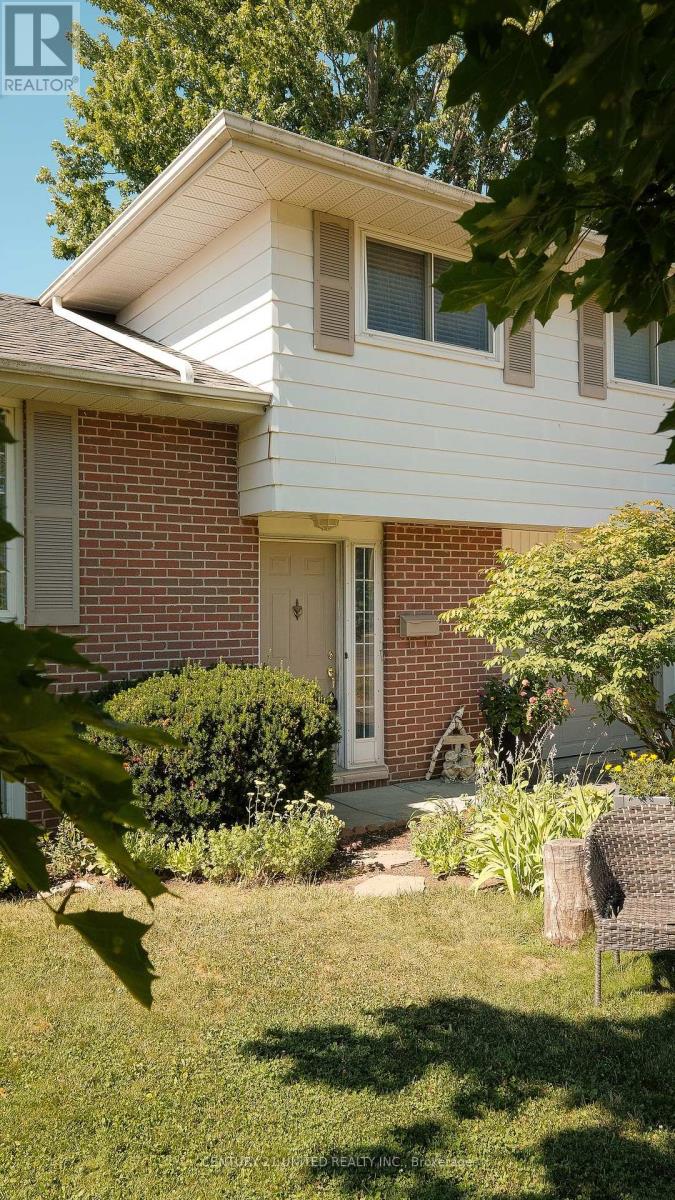Property at 888 SYDENHAM ROAD image 2
