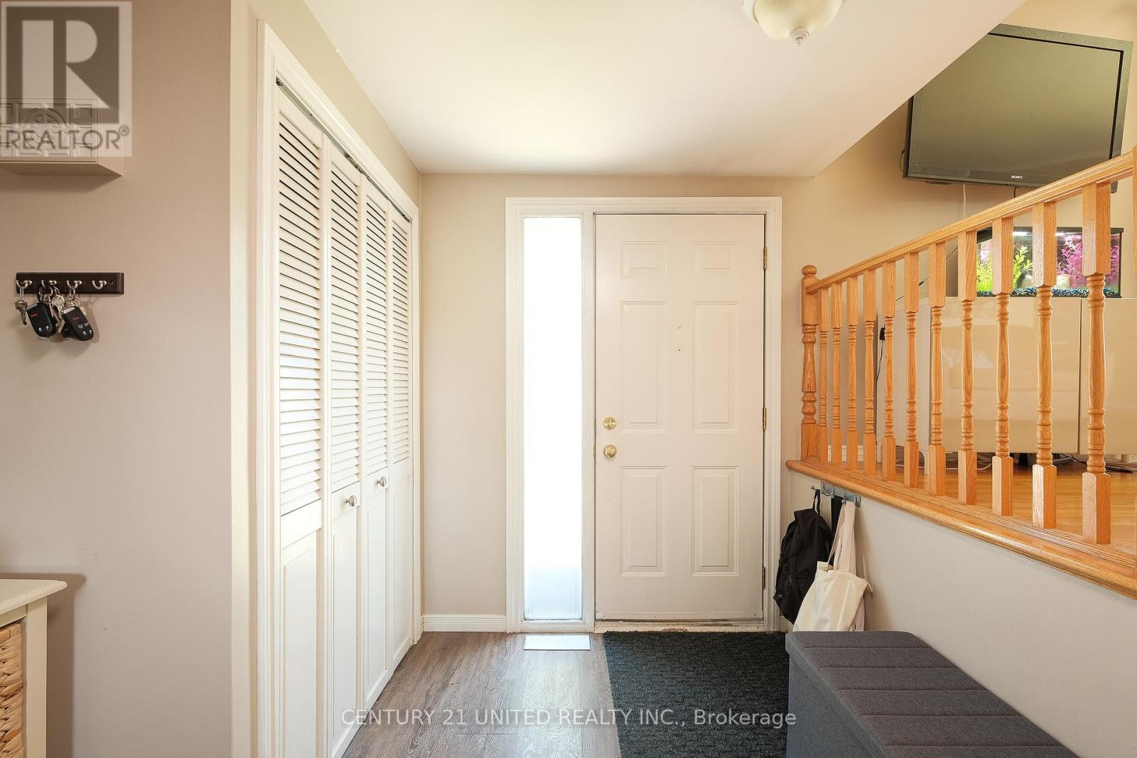 Property at 888 SYDENHAM ROAD image 4