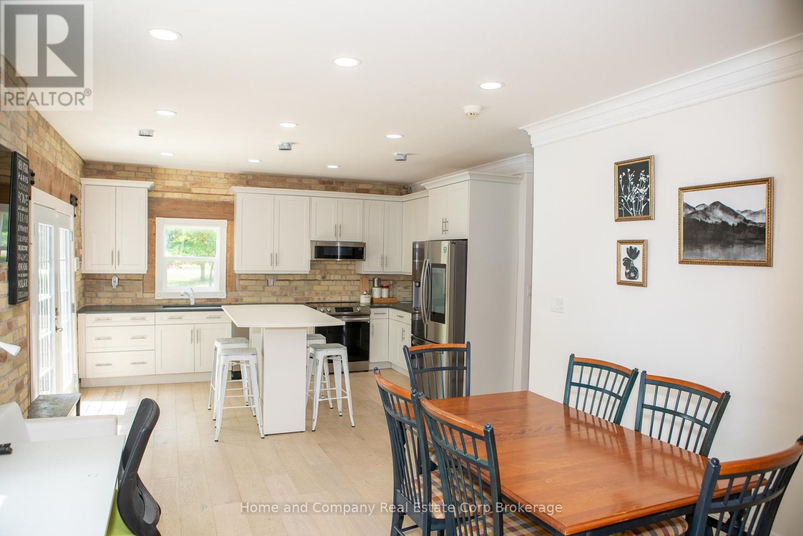 Upper - 25 William Street, Stratford, Ontario  N5A 4X9 - Photo 12 - X12304601