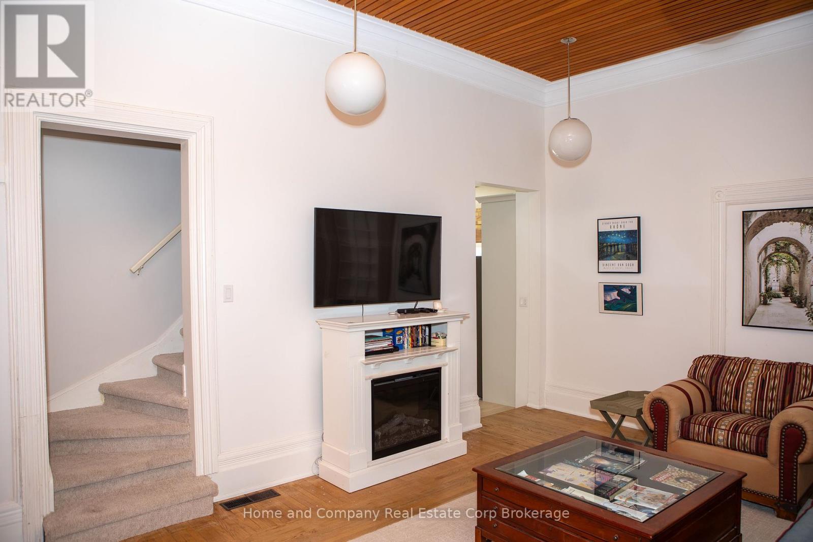 Upper - 25 William Street, Stratford, Ontario  N5A 4X9 - Photo 19 - X12304601