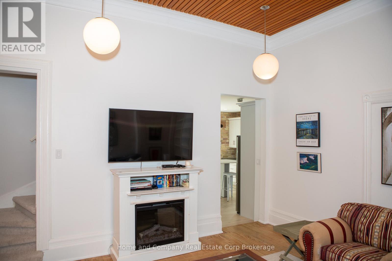 Upper - 25 William Street, Stratford, Ontario  N5A 4X9 - Photo 20 - X12304601