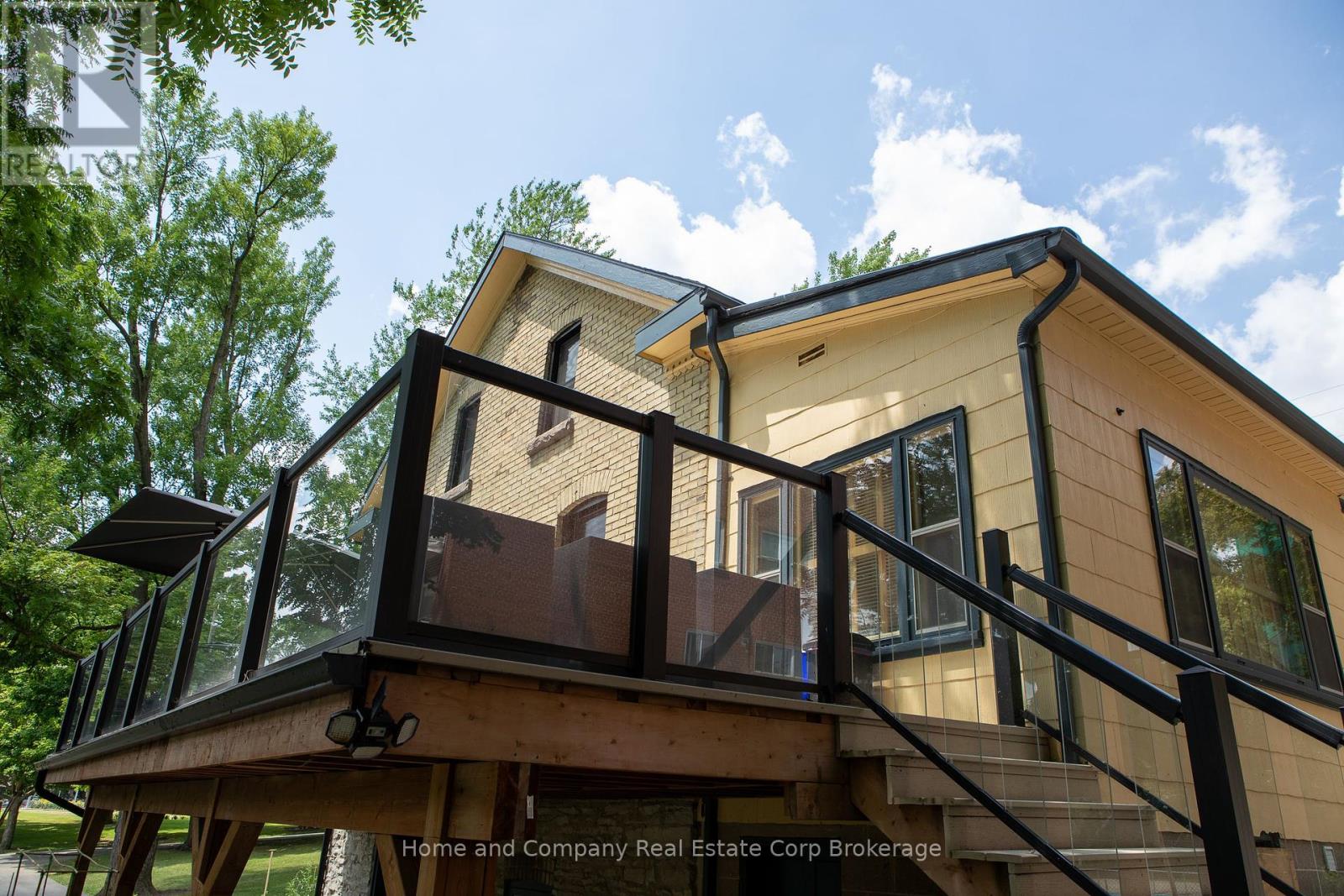 Upper - 25 William Street, Stratford, Ontario  N5A 4X9 - Photo 3 - X12304601