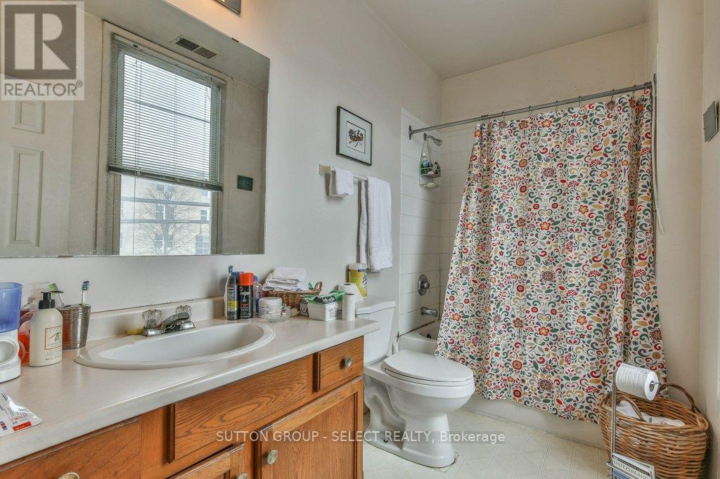330 Burwell Street, London East, Ontario  N6B 2V9 - Photo 14 - X12278404