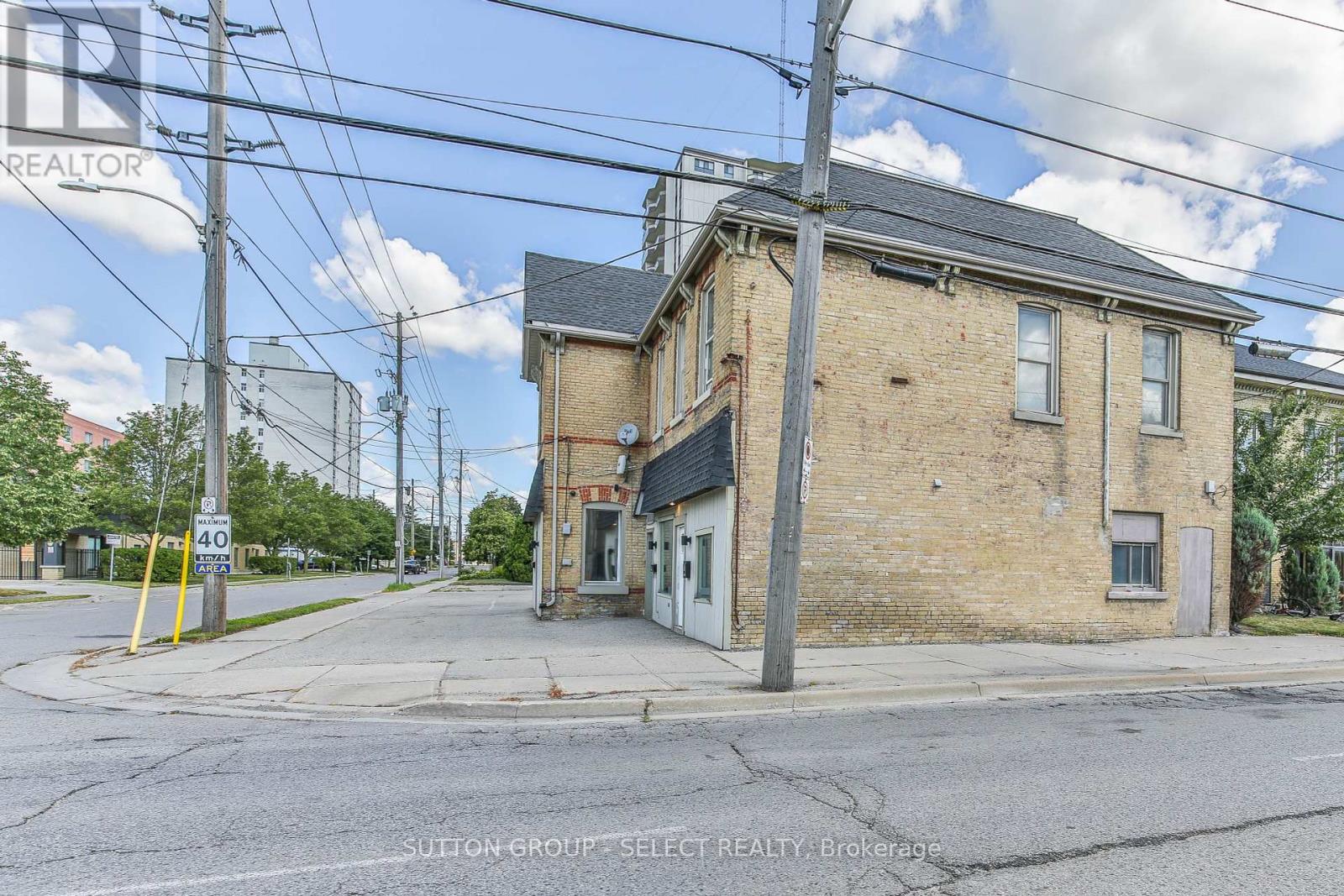 330 Burwell Street, London East, Ontario  N6B 2V9 - Photo 3 - X12278404
