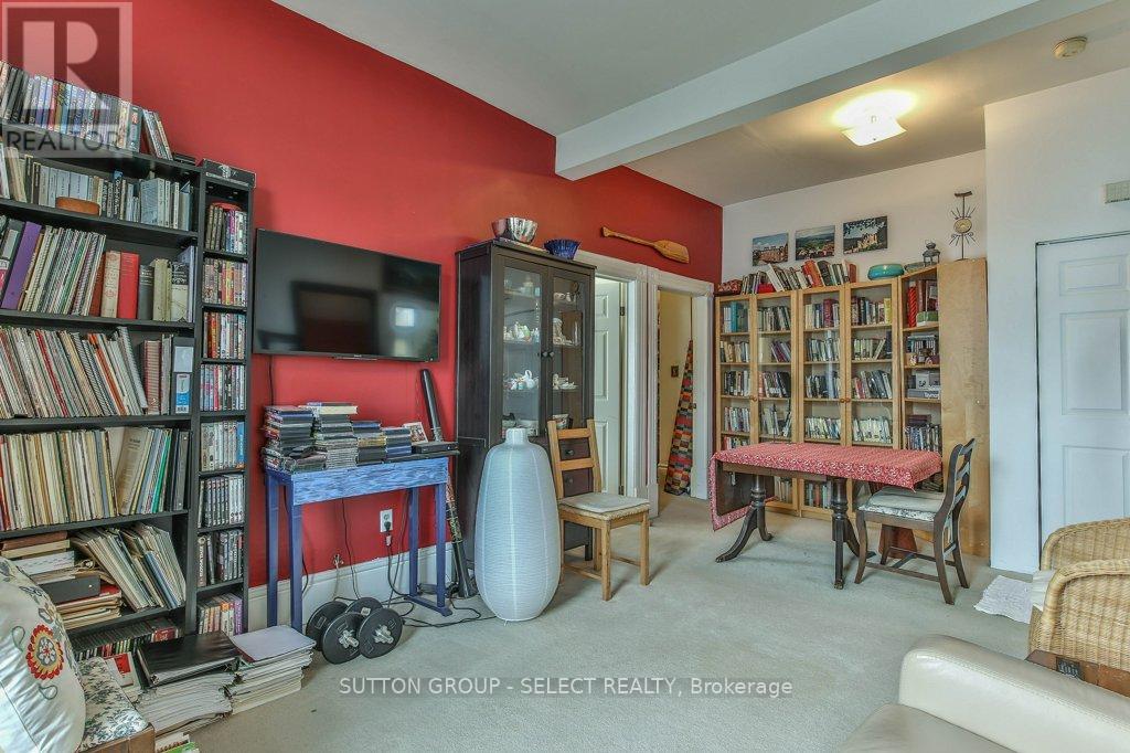 330 Burwell Street, London East, Ontario  N6B 2V9 - Photo 9 - X12278404