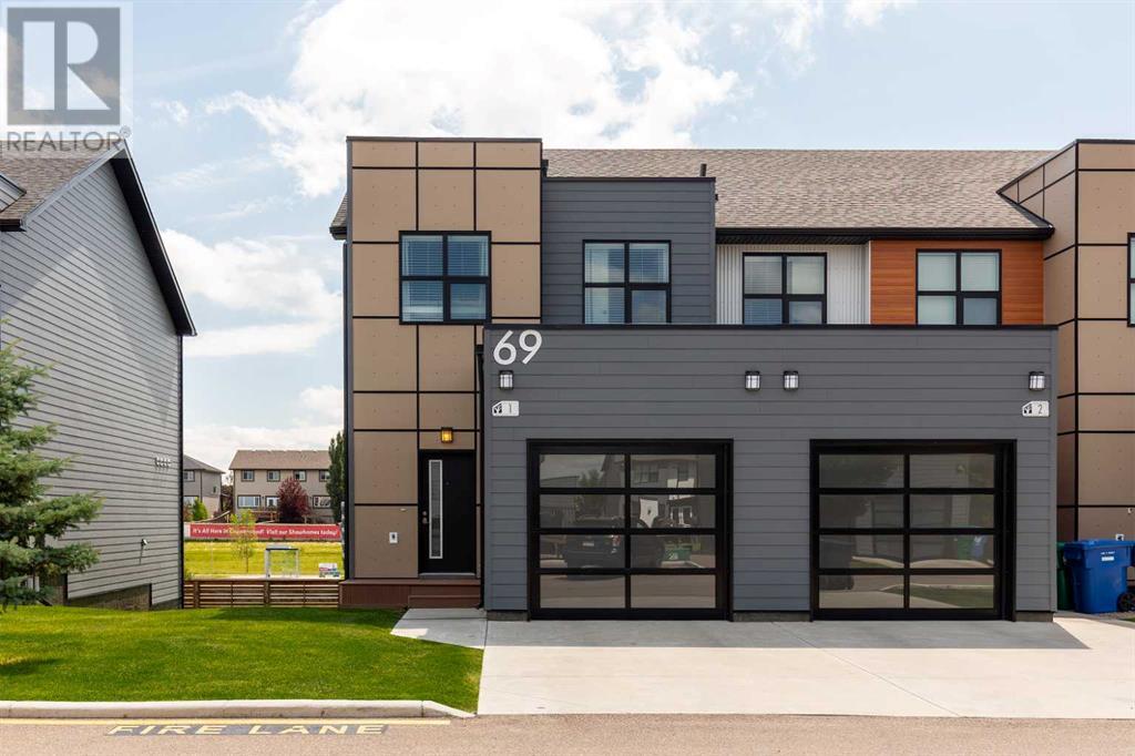 Property at 1, 69 Aquitania Circle W image 1