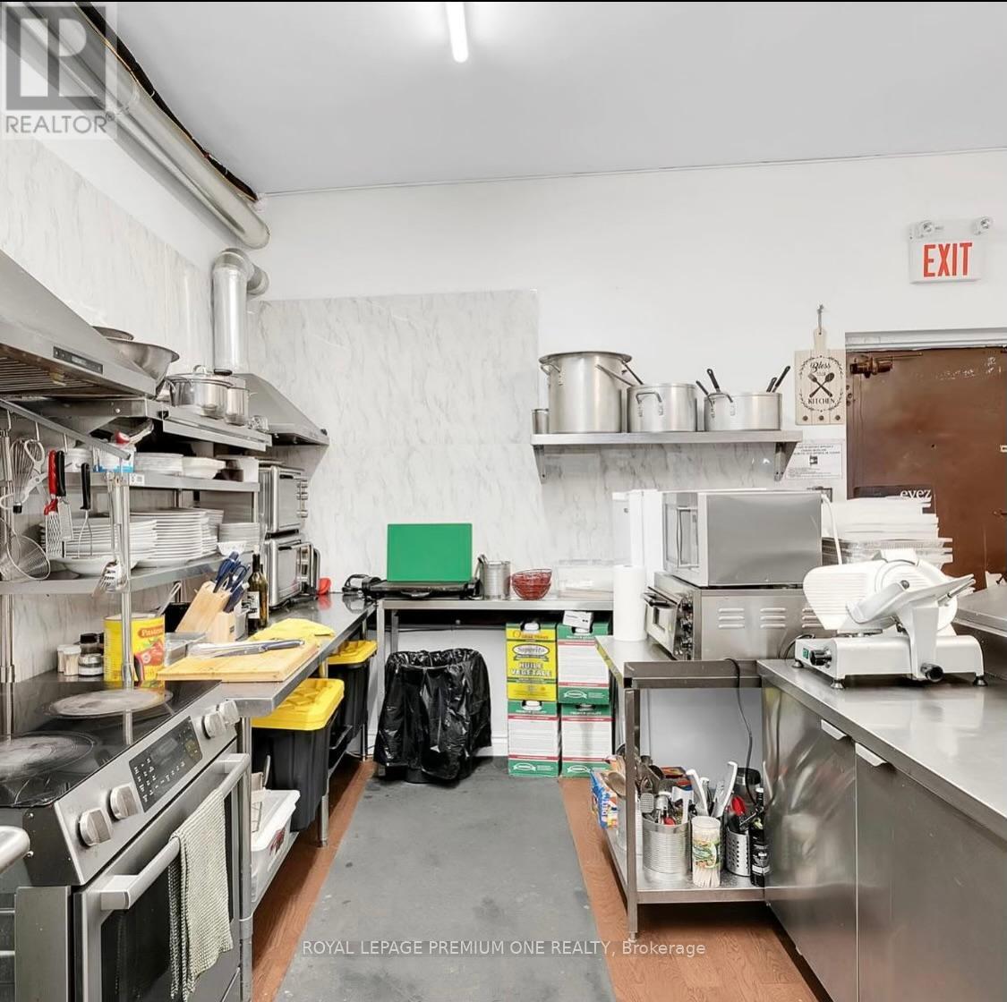 7 - 70 Plunkett Road, Toronto, Ontario  M9L 2J4 - Photo 15 - W12300722
