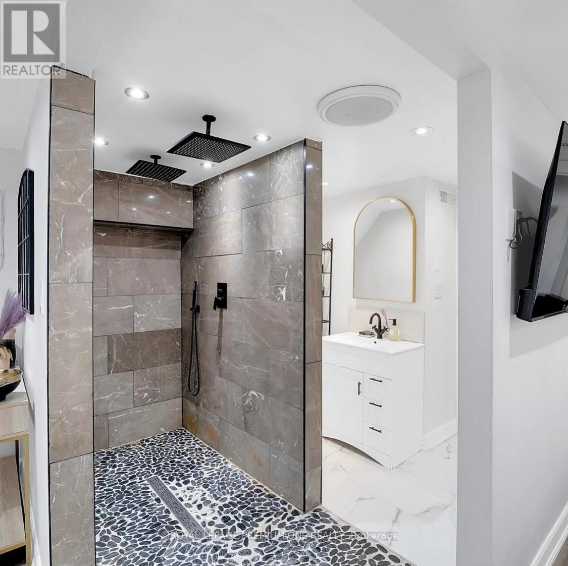 7 - 70 Plunkett Road, Toronto, Ontario  M9L 2J4 - Photo 40 - W12300722