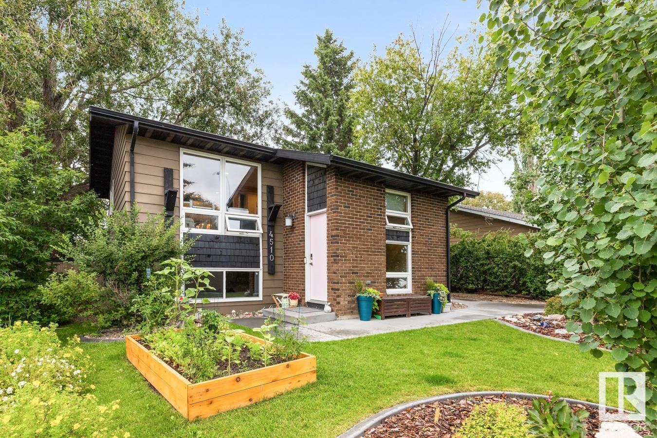 Property at 4510 55 AV image 1