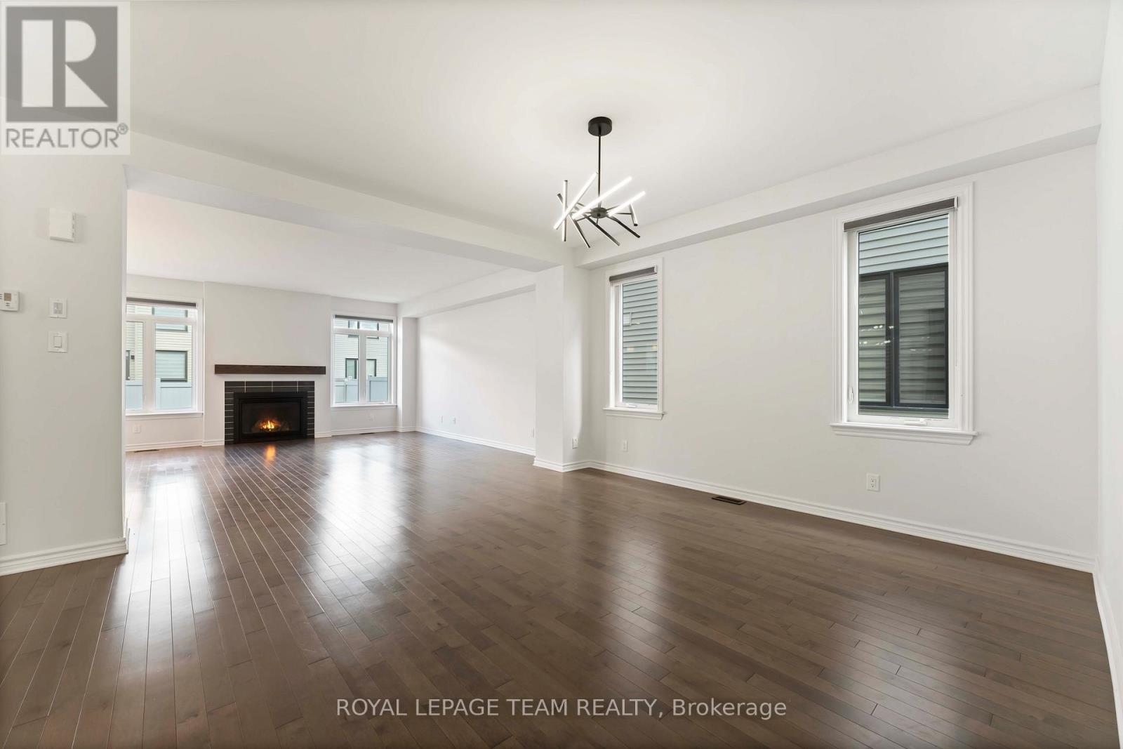 Property at 1010 BRIAN GOOD AVENUE image 4