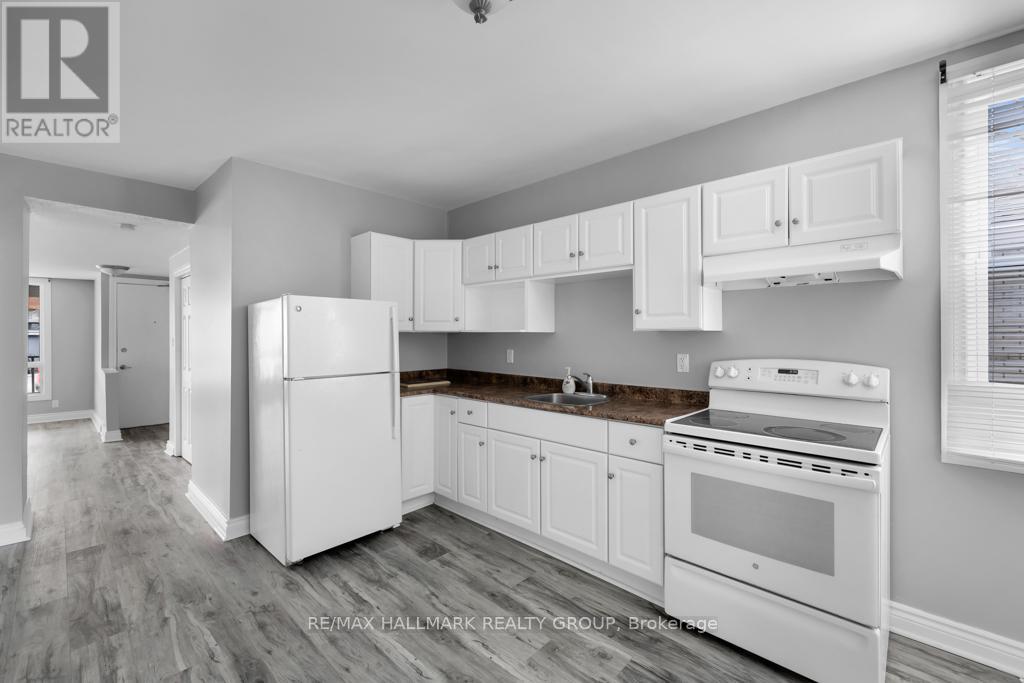 833 Maplewood Avenue, Ottawa, Ontario  K2B 5V4 - Photo 10 - X12304835