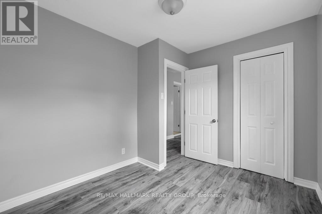 833 Maplewood Avenue, Ottawa, Ontario  K2B 5V4 - Photo 14 - X12304835