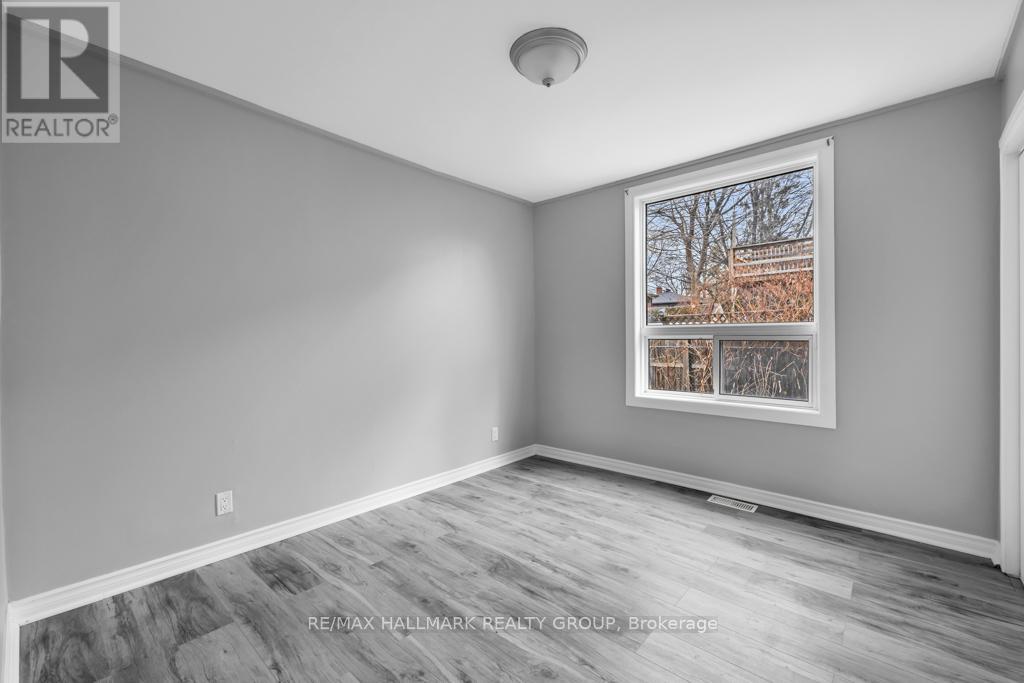 833 Maplewood Avenue, Ottawa, Ontario  K2B 5V4 - Photo 16 - X12304835