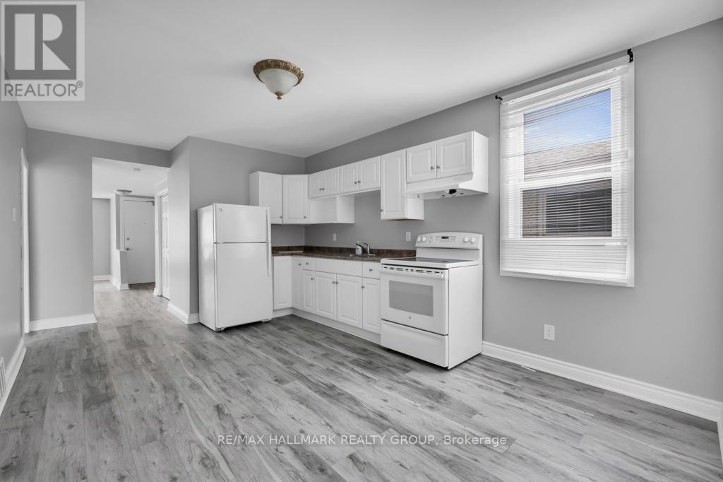 833 Maplewood Avenue, Ottawa, Ontario  K2B 5V4 - Photo 9 - X12304835