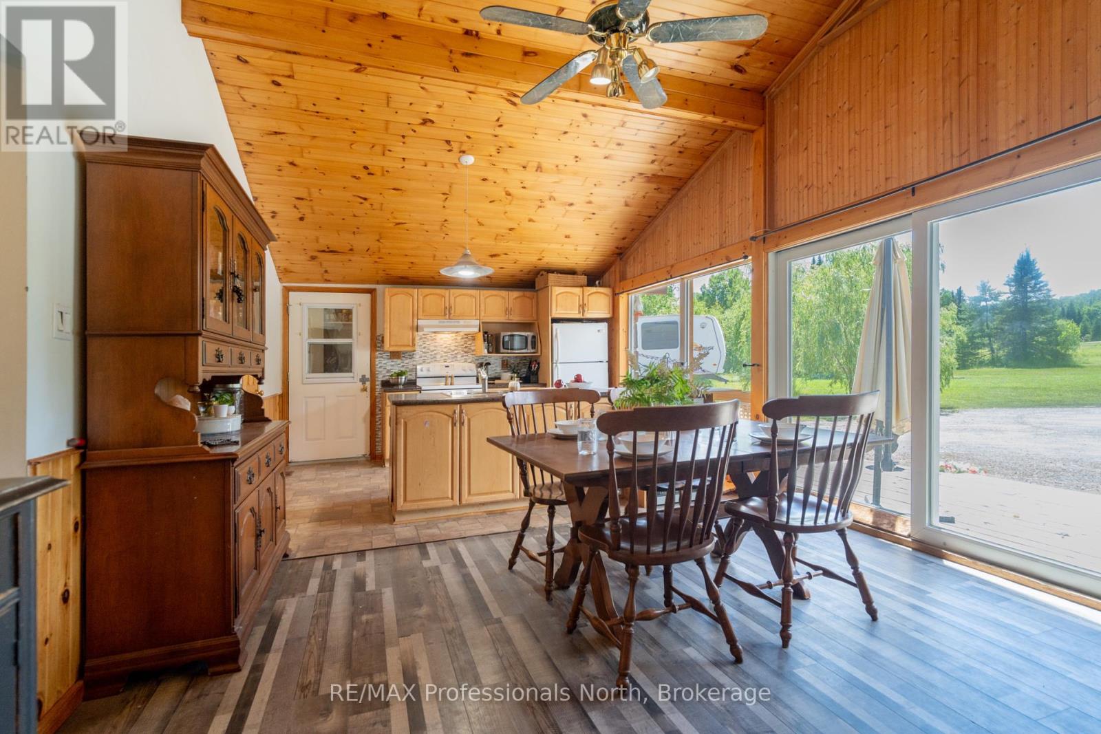 899 Katrine Road, Burk's Falls, Ontario  P0A 1C0 - Photo 10 - X12304764