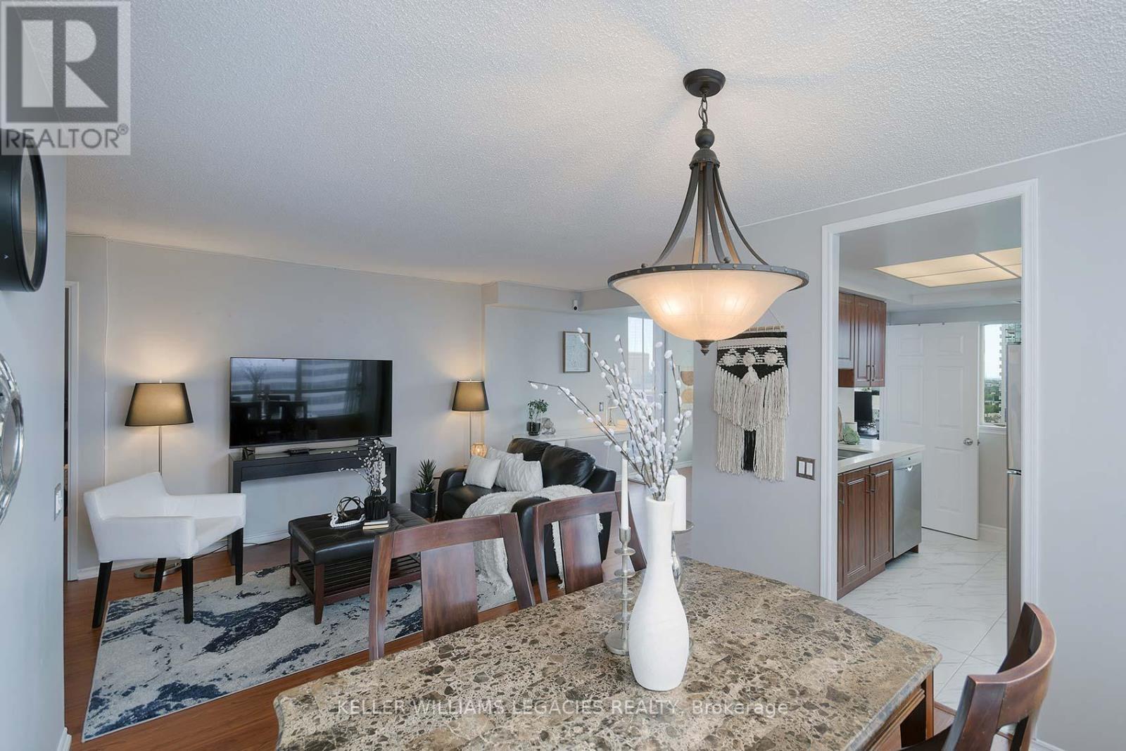1601 - 7 Bishop Avenue, Toronto, Ontario  M2M 4J4 - Photo 11 - C12304651