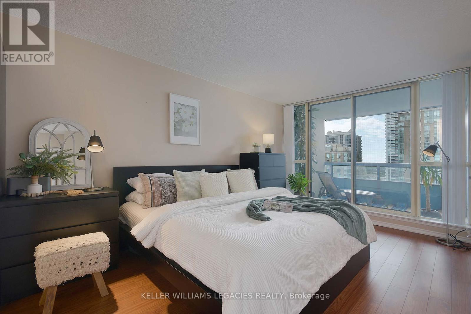 1601 - 7 Bishop Avenue, Toronto, Ontario  M2M 4J4 - Photo 17 - C12304651
