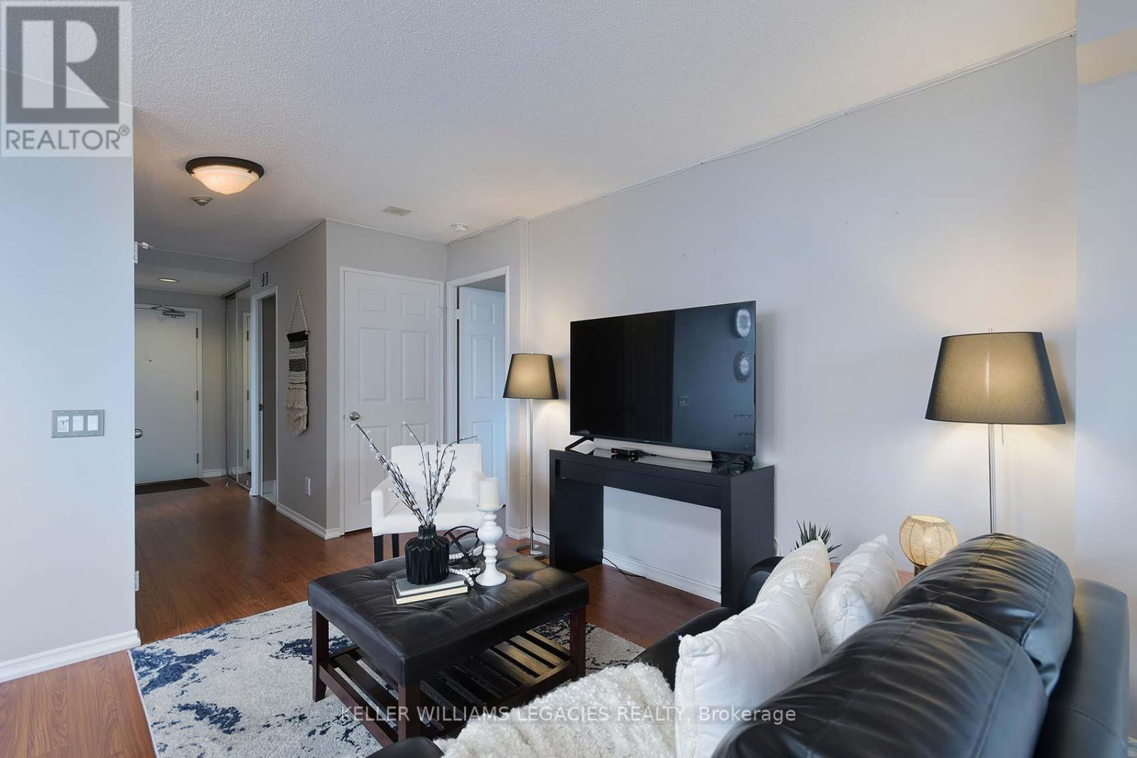1601 - 7 Bishop Avenue, Toronto, Ontario  M2M 4J4 - Photo 4 - C12304651