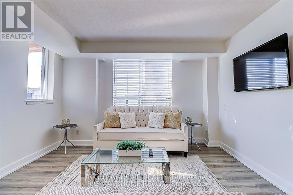Property at 404 - 1625 PICKERING PARKWAY image 1