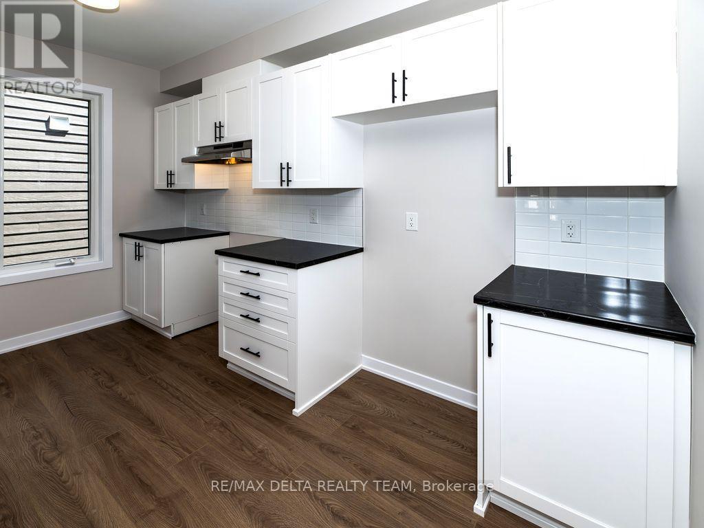 337 Catsfoot Walk S, Ottawa, Ontario  K2J 7G7 - Photo 11 - X12301595
