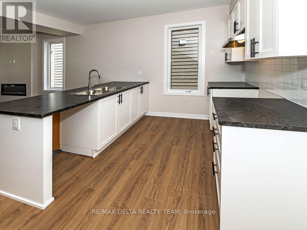 337 Catsfoot Walk S, Ottawa, Ontario  K2J 7G7 - Photo 12 - X12301595