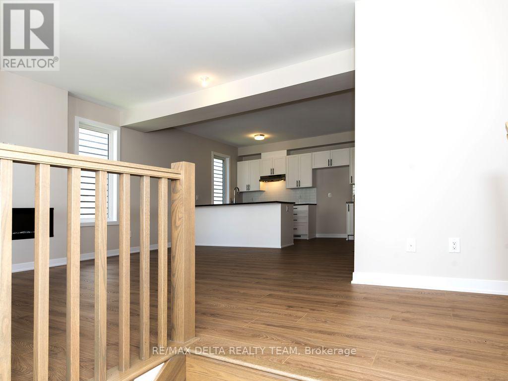 337 Catsfoot Walk S, Ottawa, Ontario  K2J 7G7 - Photo 3 - X12301595