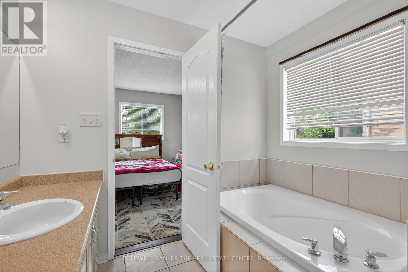 248 Walkerville Road, Markham, Ontario  L6B 1C6 - Photo 21 - N12304653