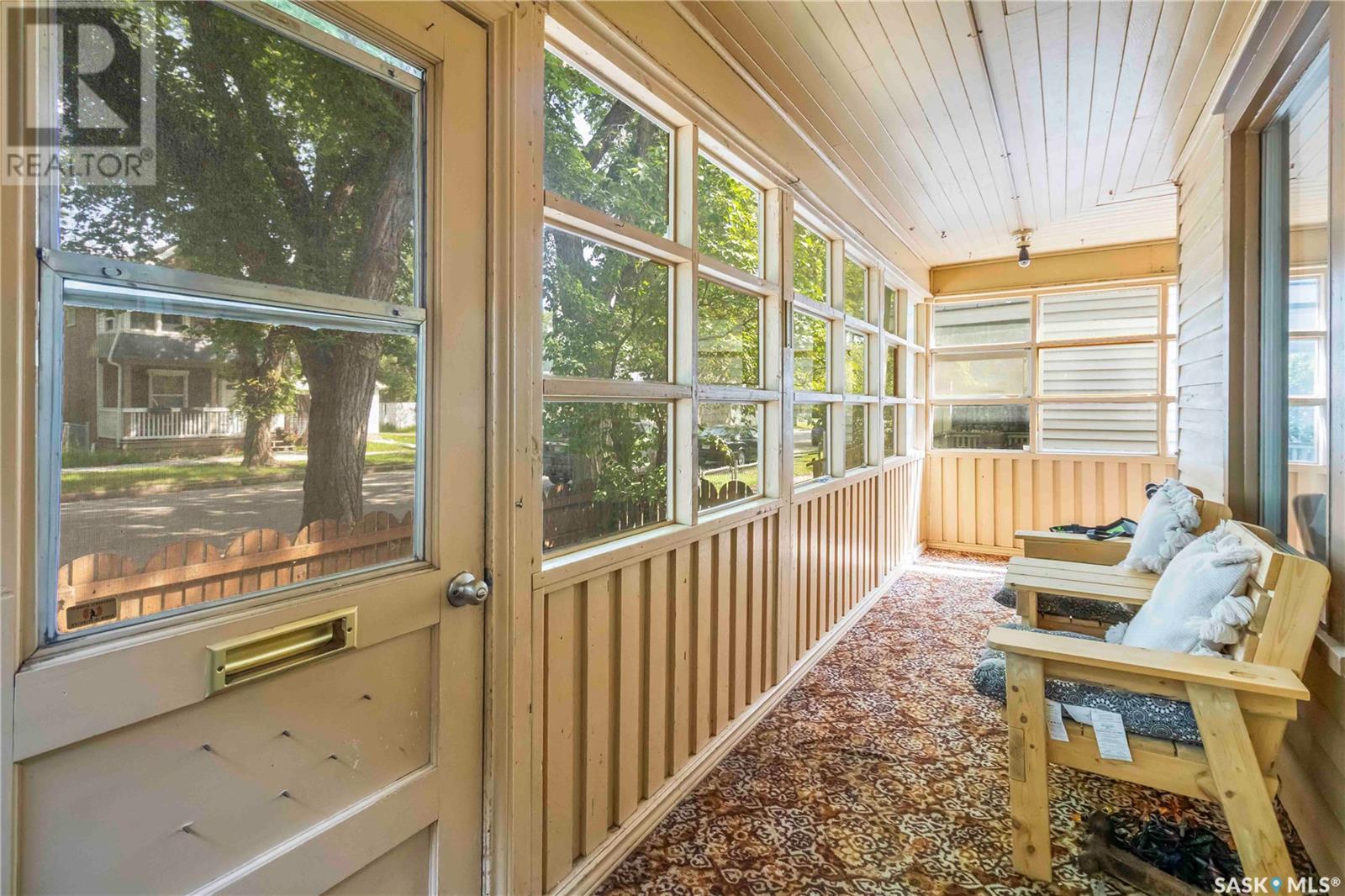 615 G Avenue S, Saskatoon, Saskatchewan  S7M 1V8 - Photo 3 - SK013547