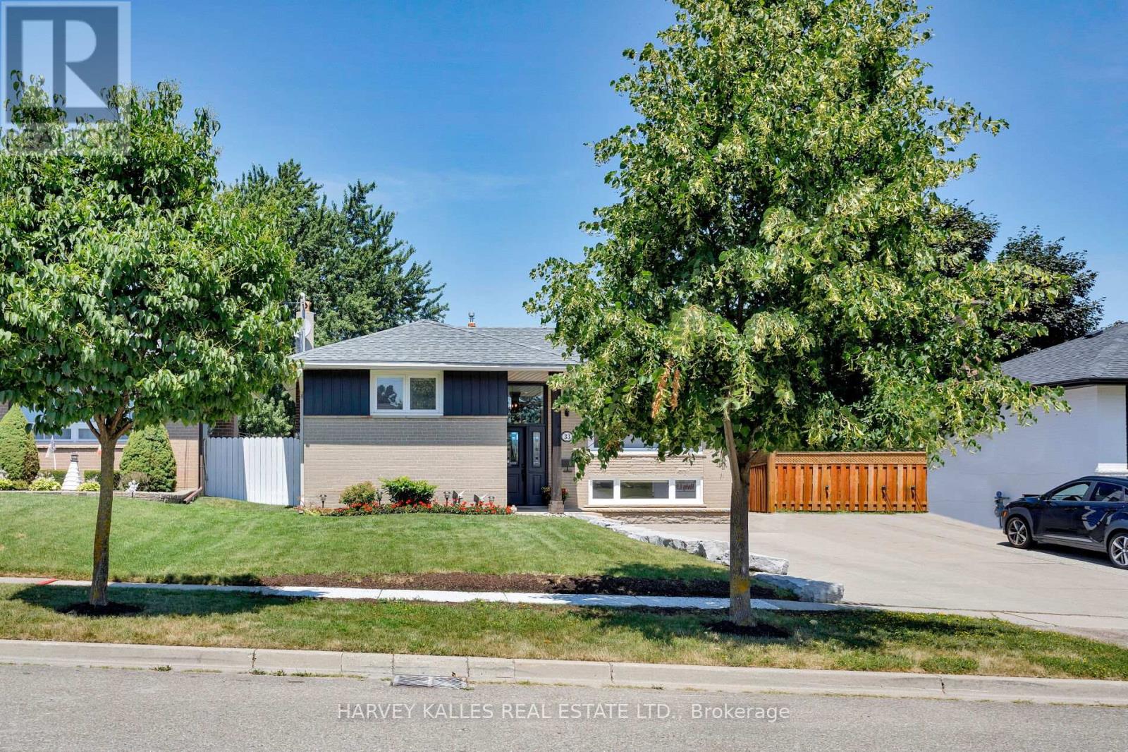 Property at 33 STEVENS CRESCENT image 3