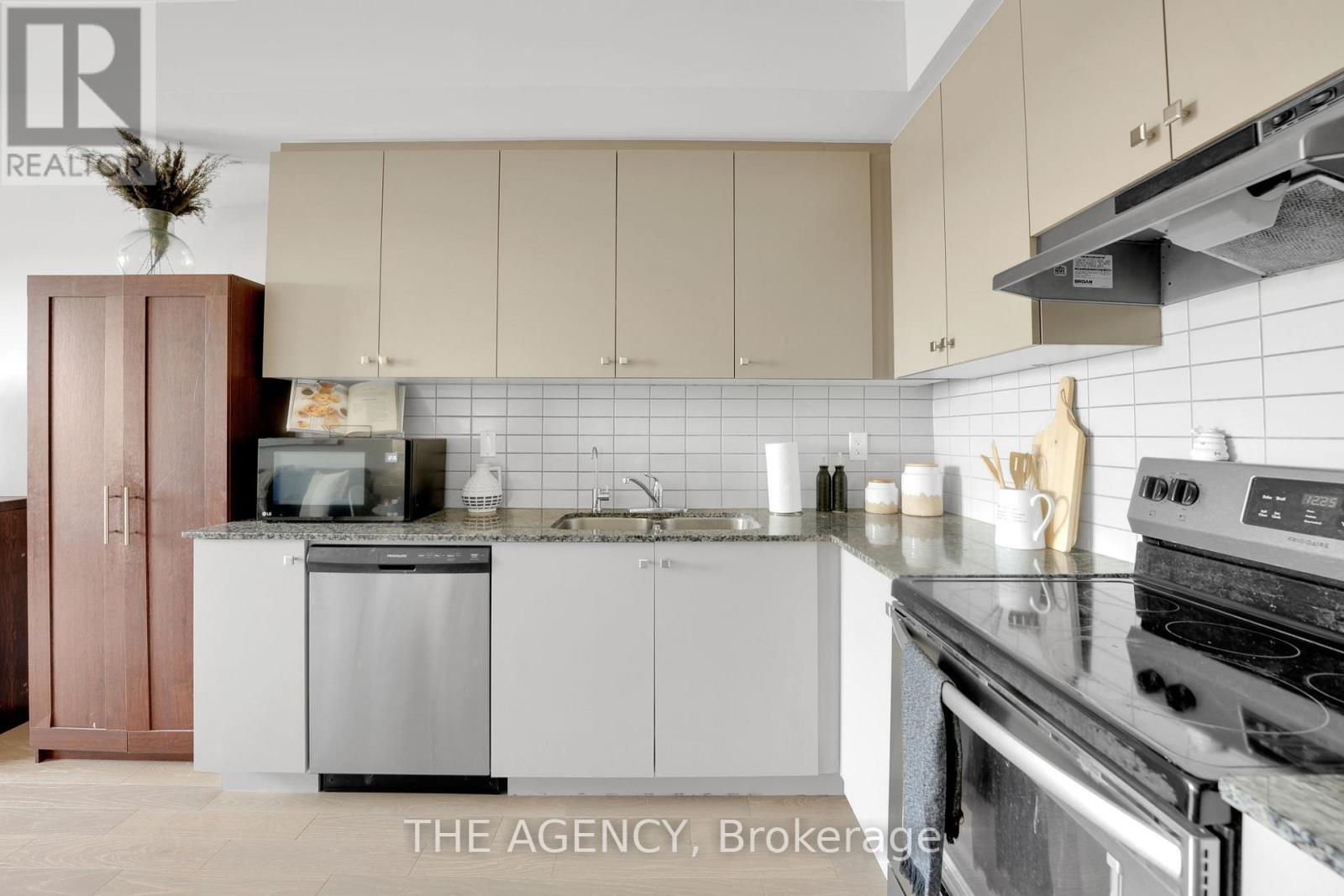 Property at 14 - 39 JOHN PERKINS BULL DRIVE image 5