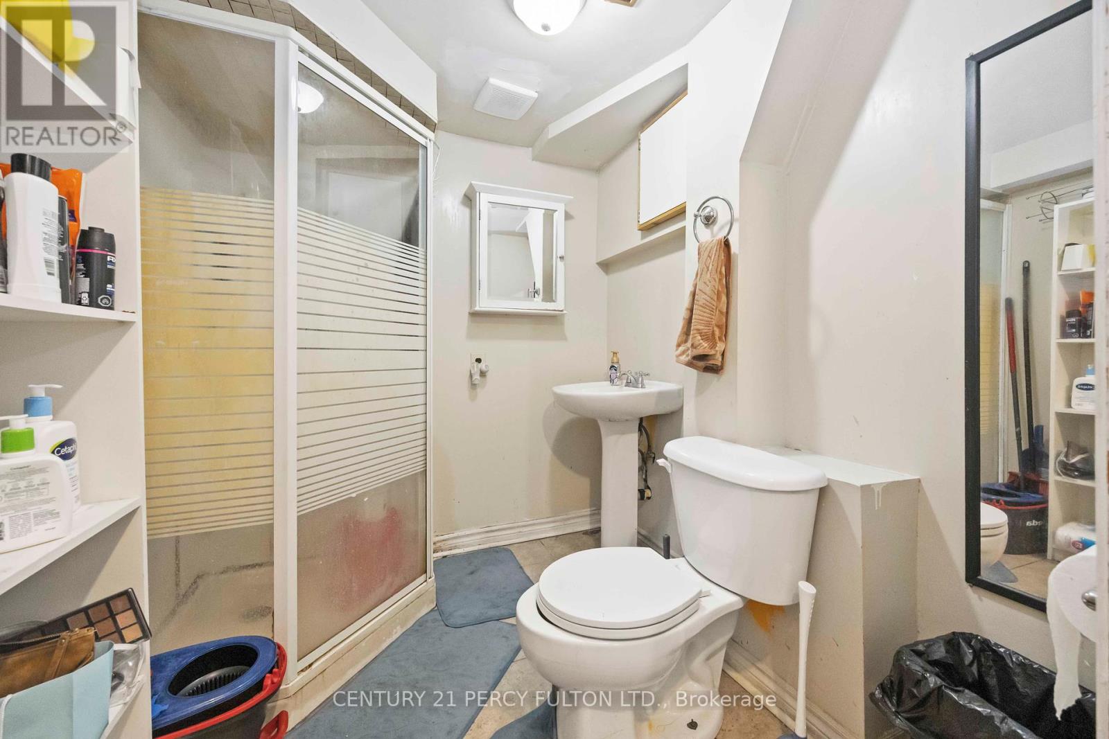 17 Woodsview Avenue, Toronto, Ontario  M9W 6B9 - Photo 14 - W12304682
