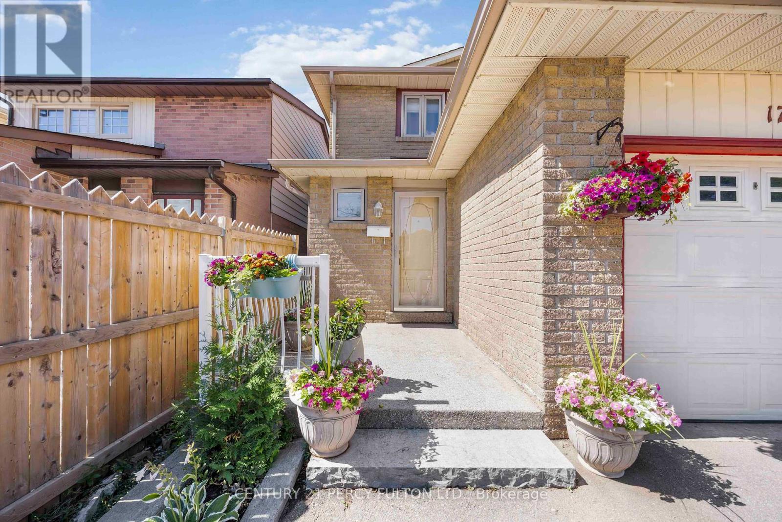 Property at 17 WOODSVIEW AVENUE image 3