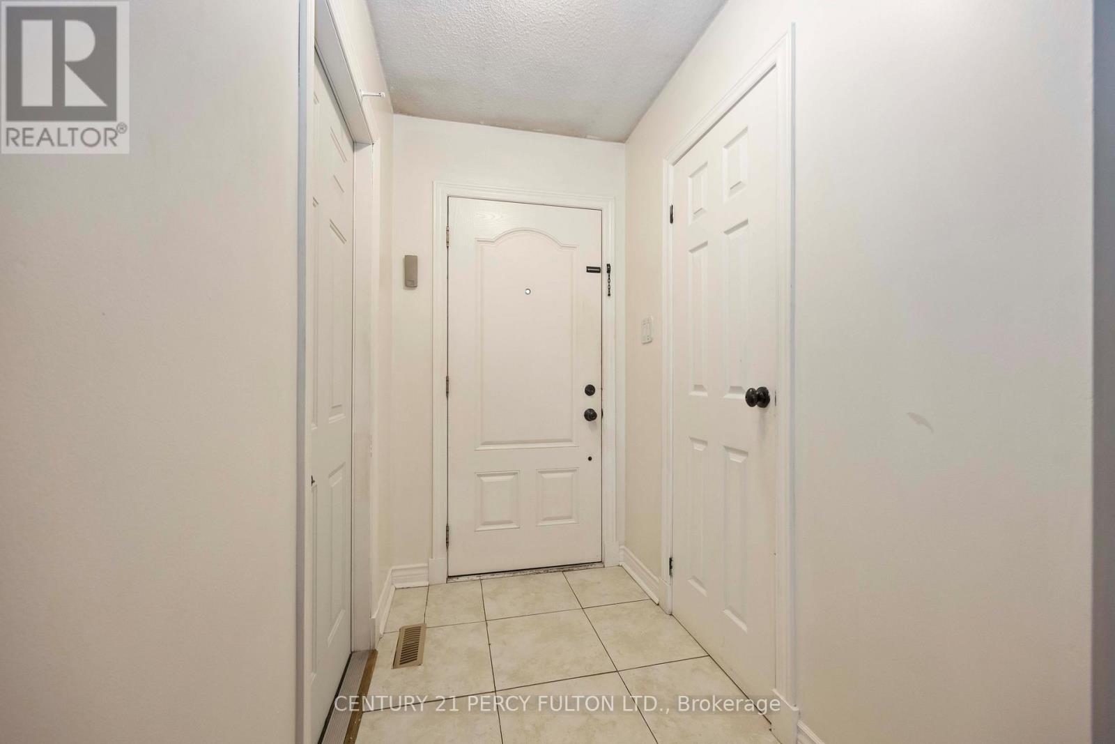 Property at 17 WOODSVIEW AVENUE image 4
