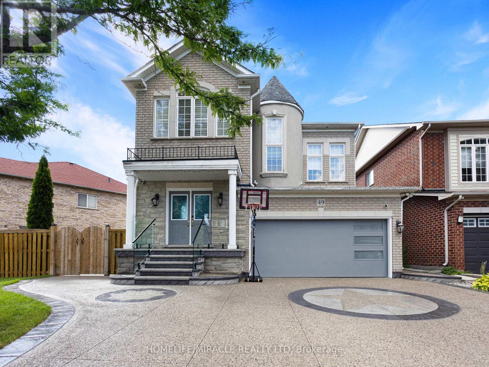 49 Sedgewick Circle, Brampton (Fletcher's Meadow), Ontario  L7A 2P5 - Photo 3 - W12304685