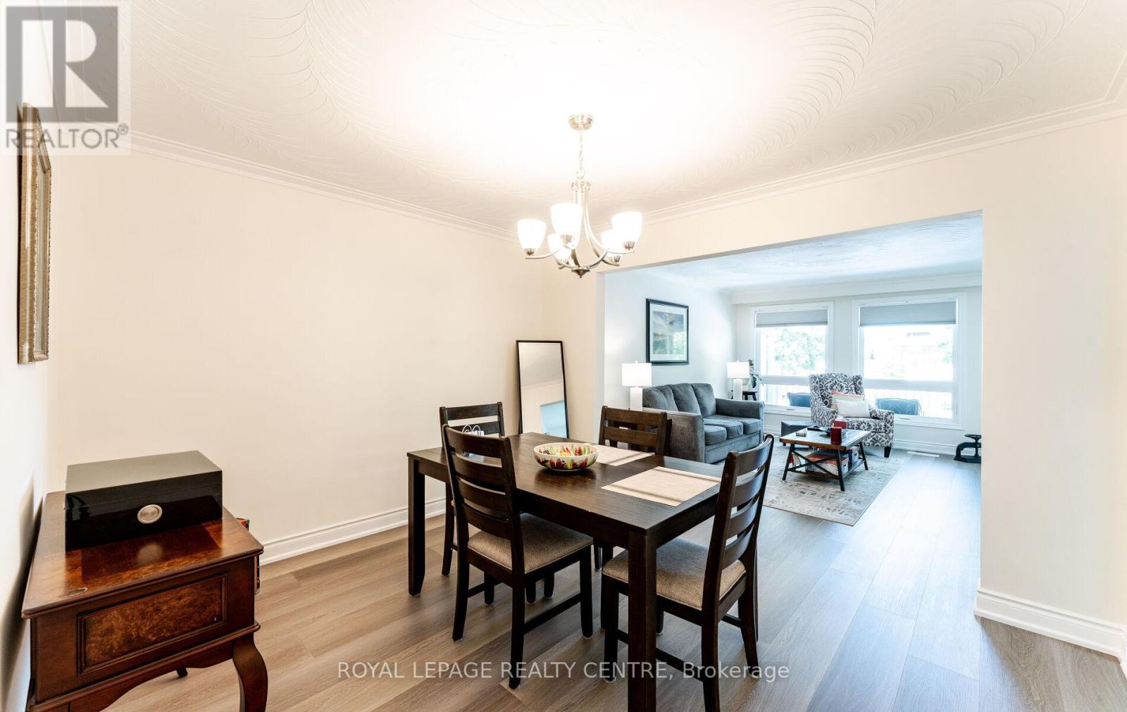 Upper Level - 540 Cavell Drive, Mississauga, Ontario  L5B 2N9 - Photo 12 - W12304695