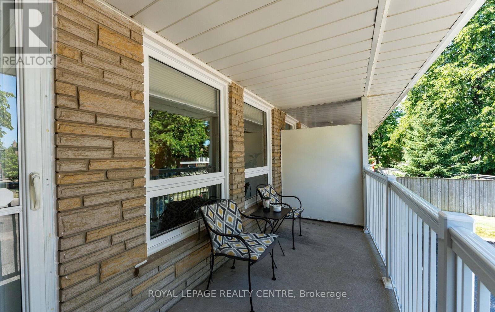 Upper Level - 540 Cavell Drive, Mississauga, Ontario  L5B 2N9 - Photo 19 - W12304695