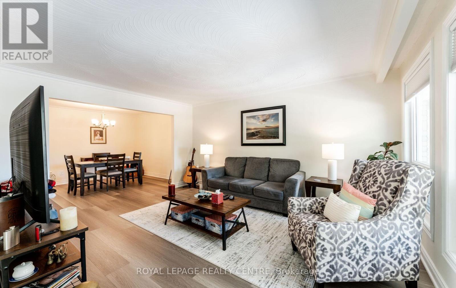 Upper Level - 540 Cavell Drive, Mississauga, Ontario  L5B 2N9 - Photo 27 - W12304695