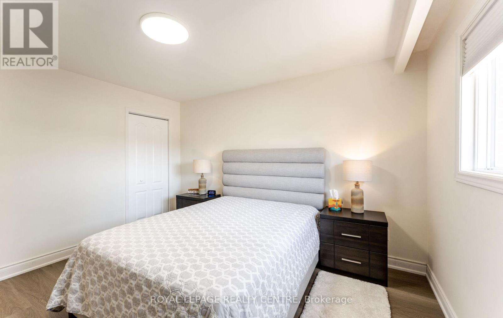 Upper Level - 540 Cavell Drive, Mississauga, Ontario  L5B 2N9 - Photo 28 - W12304695