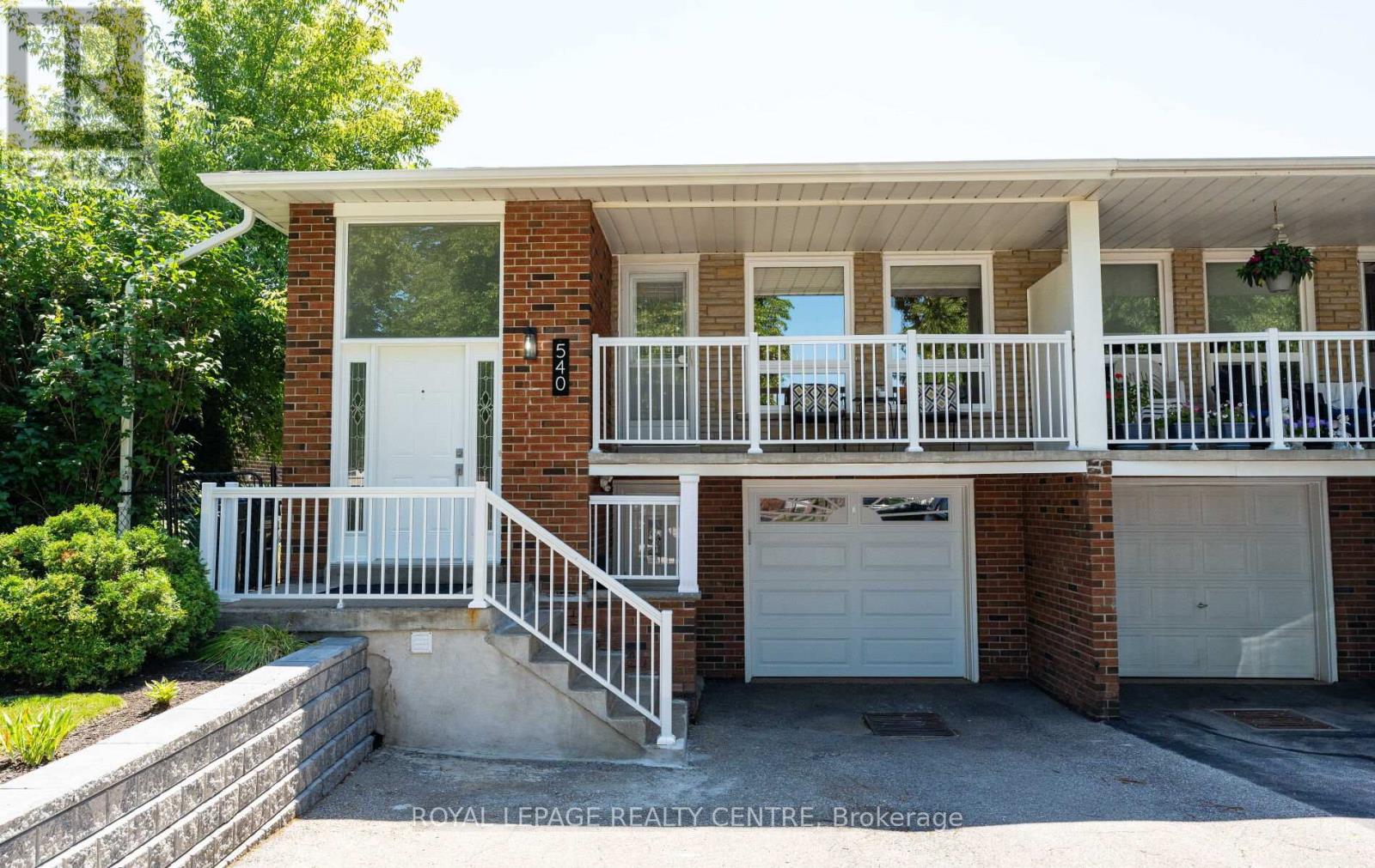 Upper Level - 540 Cavell Drive, Mississauga, Ontario  L5B 2N9 - Photo 3 - W12304695
